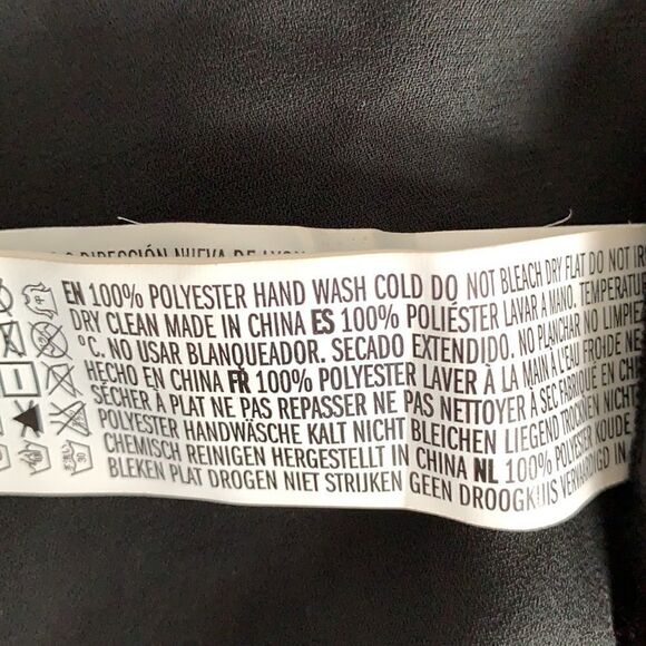 Forever 21 black and white tunic- size S - Picture 5 of 6